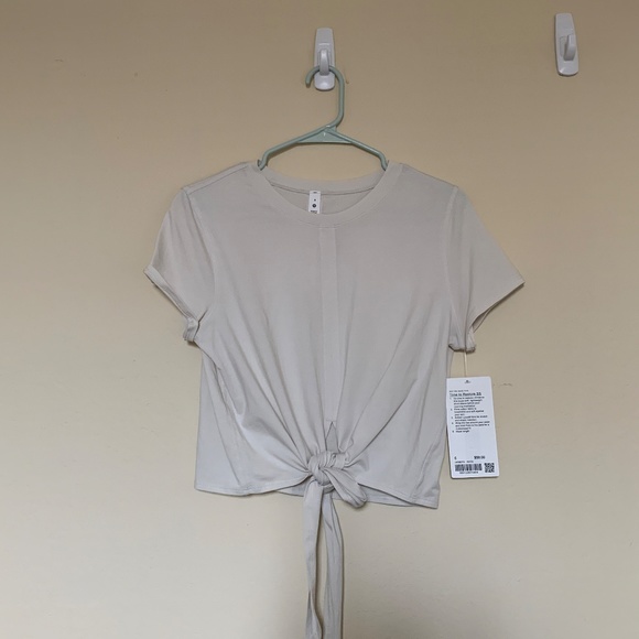 Lululemon Time to Restore Wrap Short Sleeve Shirt, NWT, Size 6, White Opal/Cream - Picture 5 of 10